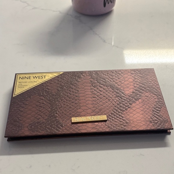 Nine West Metallic Pink Clutch with Gold Chain - Picture 9 of 9